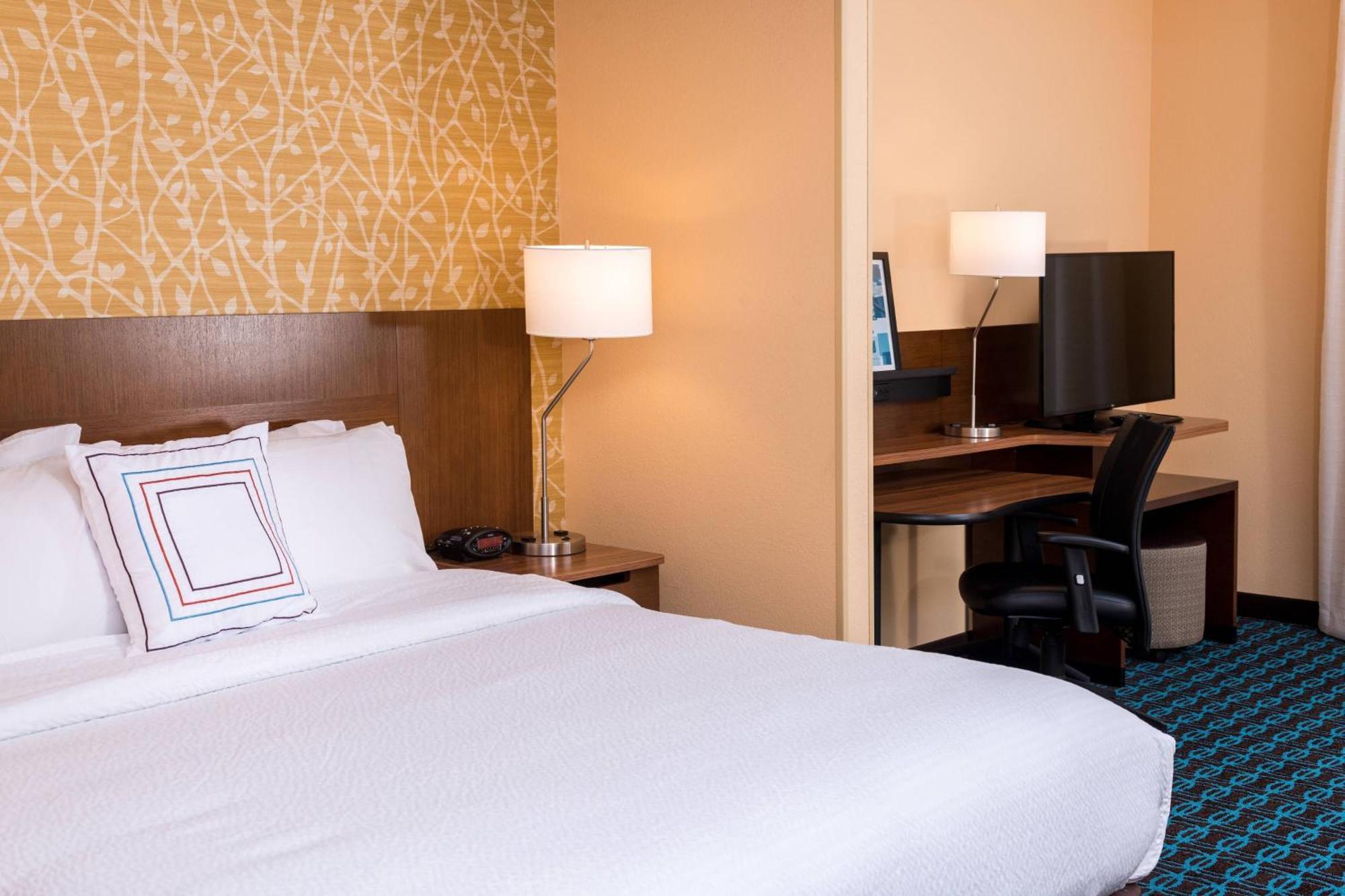 Fairfield Inn & Suites By Marriott Orlando East/Ucf Area Alafaya Exterior photo