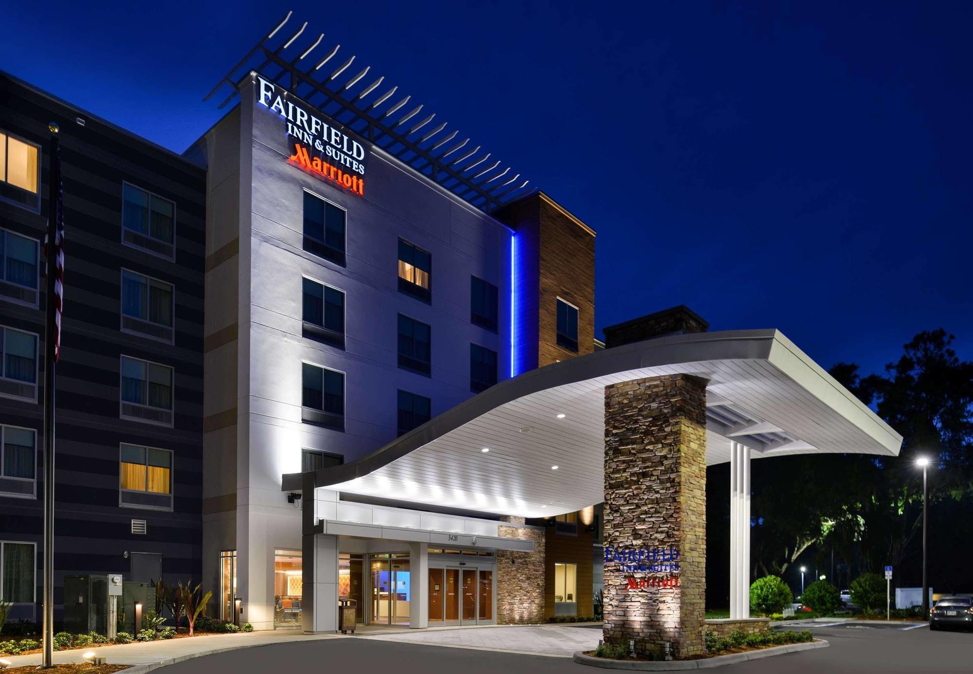 Fairfield Inn & Suites By Marriott Orlando East/Ucf Area Alafaya Exterior photo